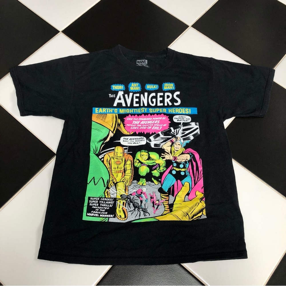 Marvel The Avengers Retro Comic Book Cartoon Unisex Graphic Tee T-Shirt Black M